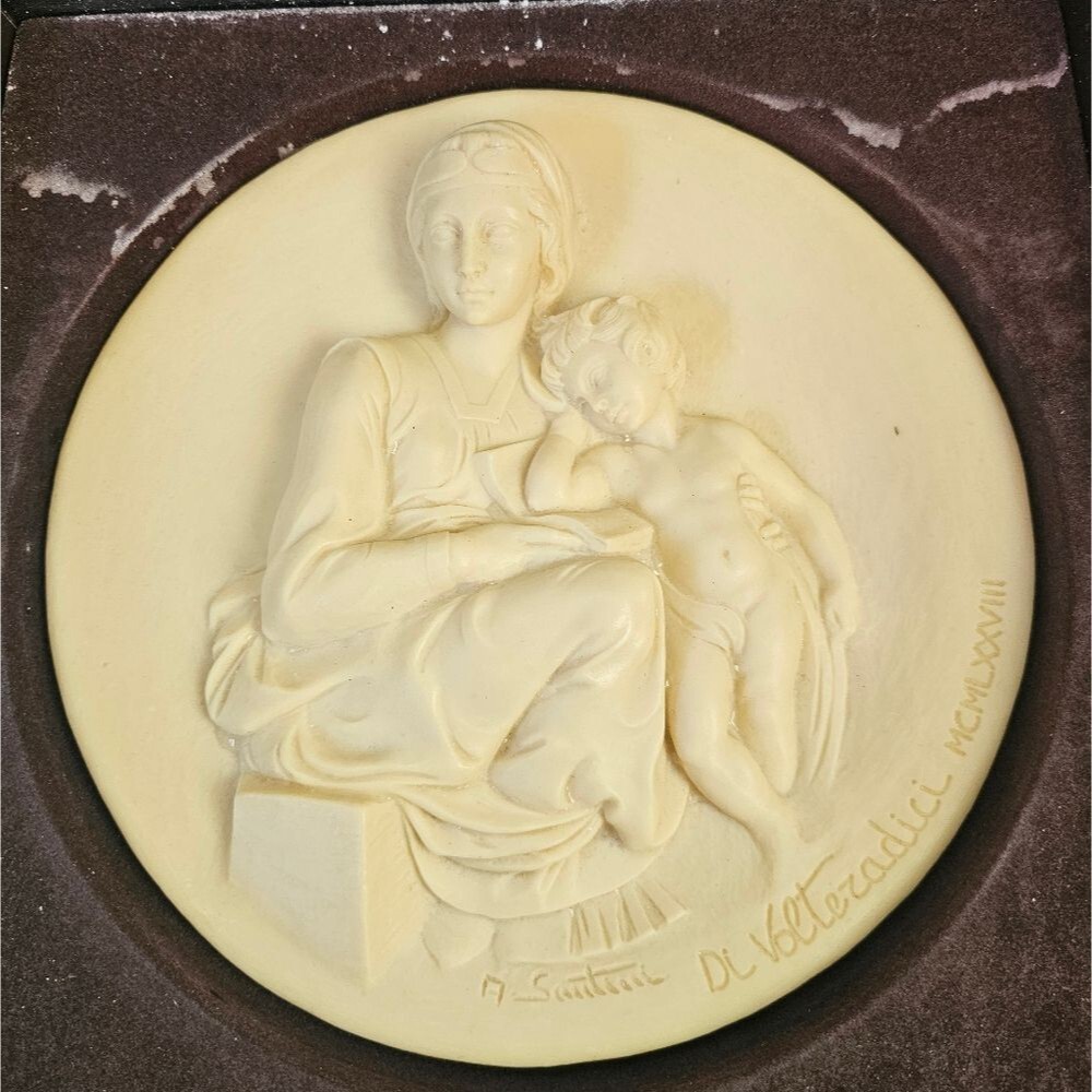 NEW Pensive Madonna 3D Collector Plate Hand Made in Italy 1978 Ivory Alabaster